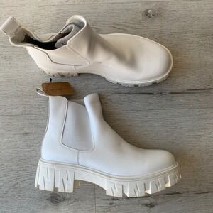 NWT Jeossy Milan Women's White Chelsea Ankle Boots, Size 8 – Chunky
